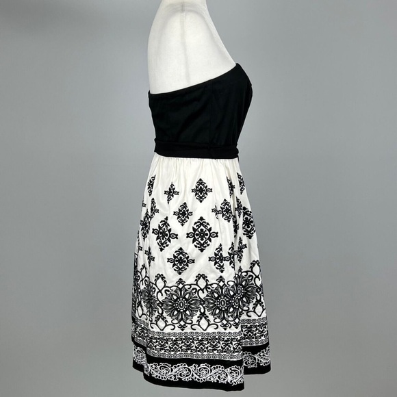 White House Black Market Strapless Dress Embroidered Medallion Print - Picture 4 of 8